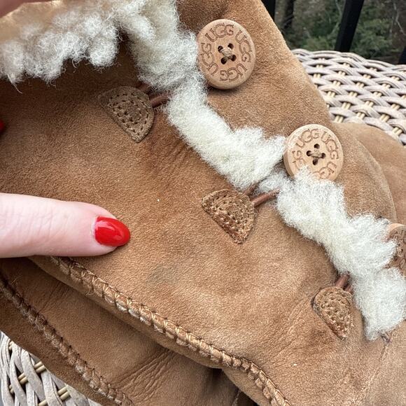 UGG Boots 1016227 Bailey Button Triplet II Size 1 Junior’s UK 13 EU 31 Chestnut - Picture 9 of 16